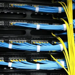 Organizer kabli QOLTEC do szaf RACK 19" | 24 porty | 1U | PartsPC.pl