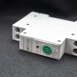 Przekaźnik Wi-Fi Qoltec 63A na szynę DIN z licznikiem | PartsPC.pl