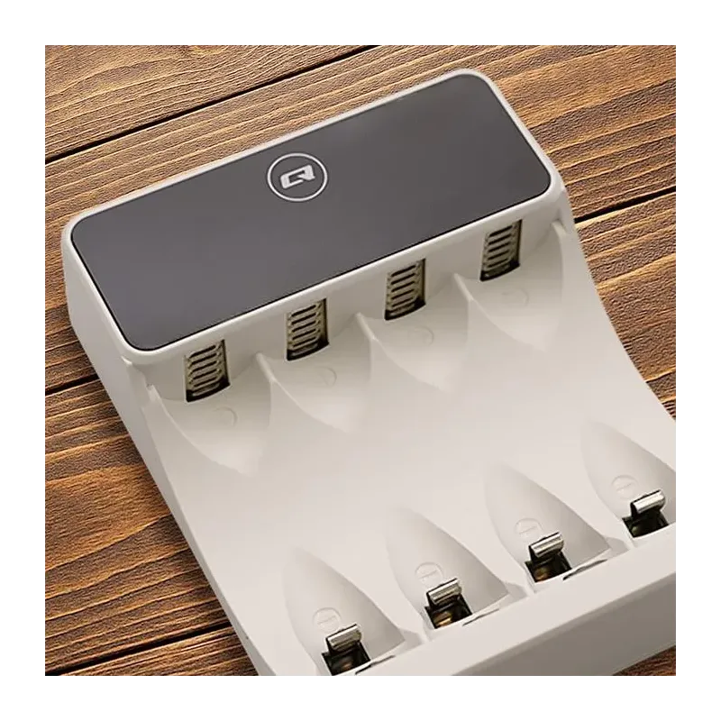 Ładowarka Qoltec do akumulatorków Ni-MH typu R03 AAA R6 | PartsPC.pl