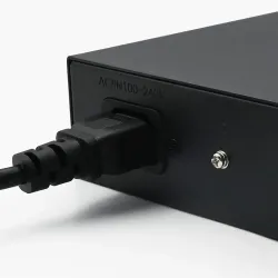 Switch niezarządzalny Qoltec przełącznik sieciowy Fast | PartsPC.pl