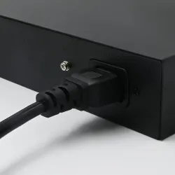 Switch niezarządzalny Qoltec przełącznik sieciowy Fast | PartsPC.pl