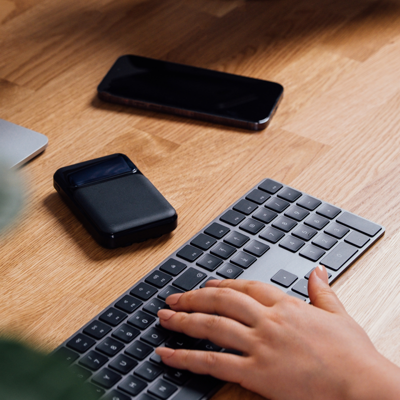 S-Link P104 Powerbank 10 000 mAh z wbudowanymi kablami... | PartsPC.pl