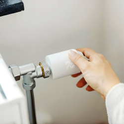 TESLA Inteligentna głowica termostatyczna SV50 z WiFi i... | PartsPC.pl