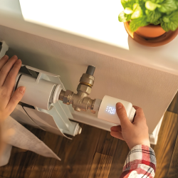 TESLA Inteligentna głowica termostatyczna Zigbee SV60 | PartsPC.pl